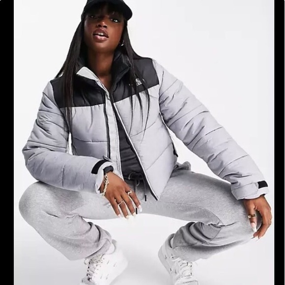 NWOT The North Face Saikuru cropped jacket in gray - Exclusive to ASOS - Picture 10 of 16